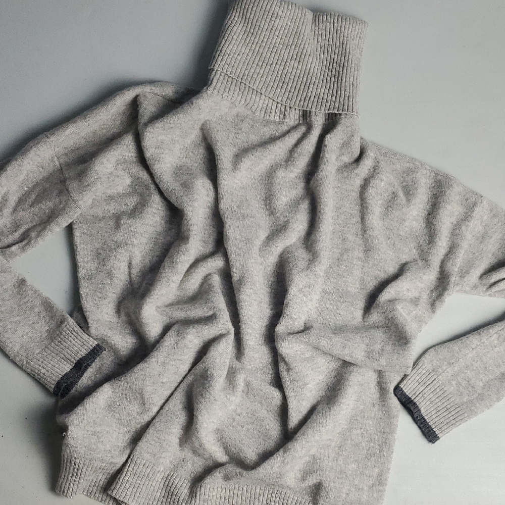 100% Cashmere Turtleneck